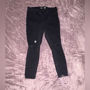 Old Navy Women's Distressed Black Skinny Jeans